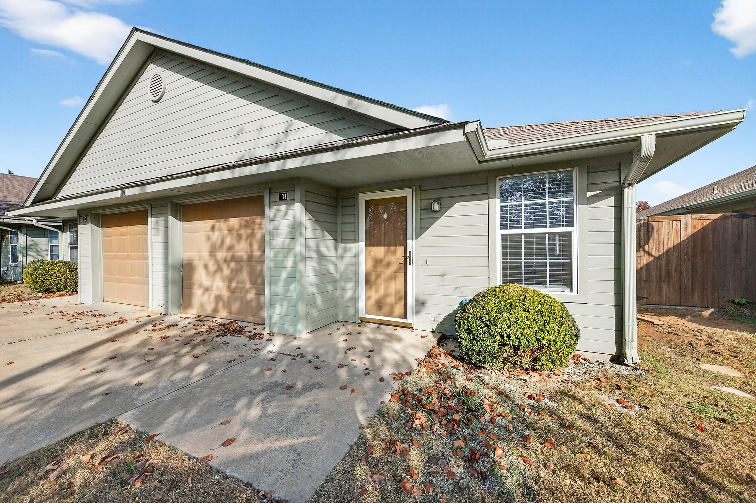 1021 Rice Street - 101