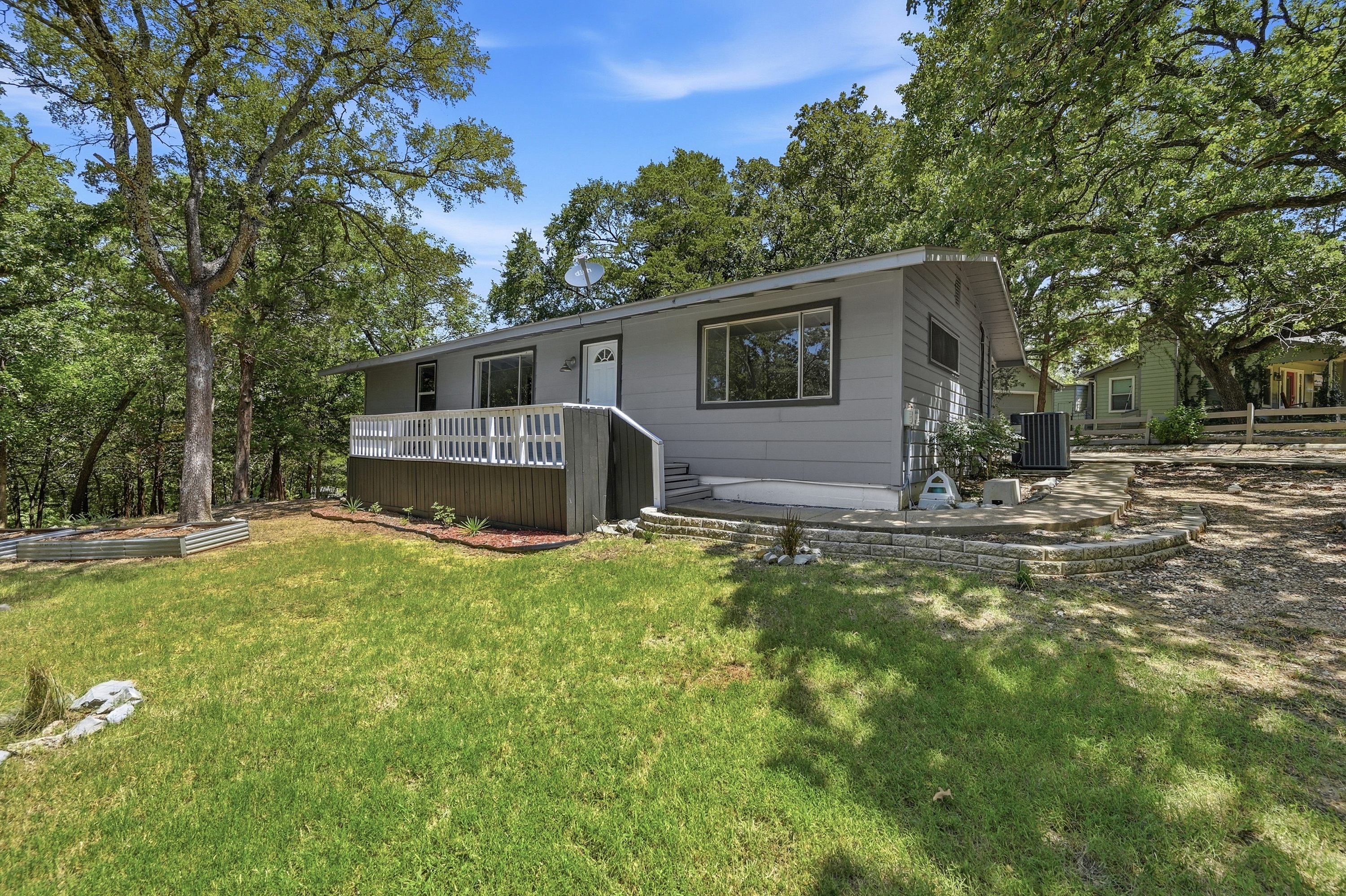 101 Lakewood Lane