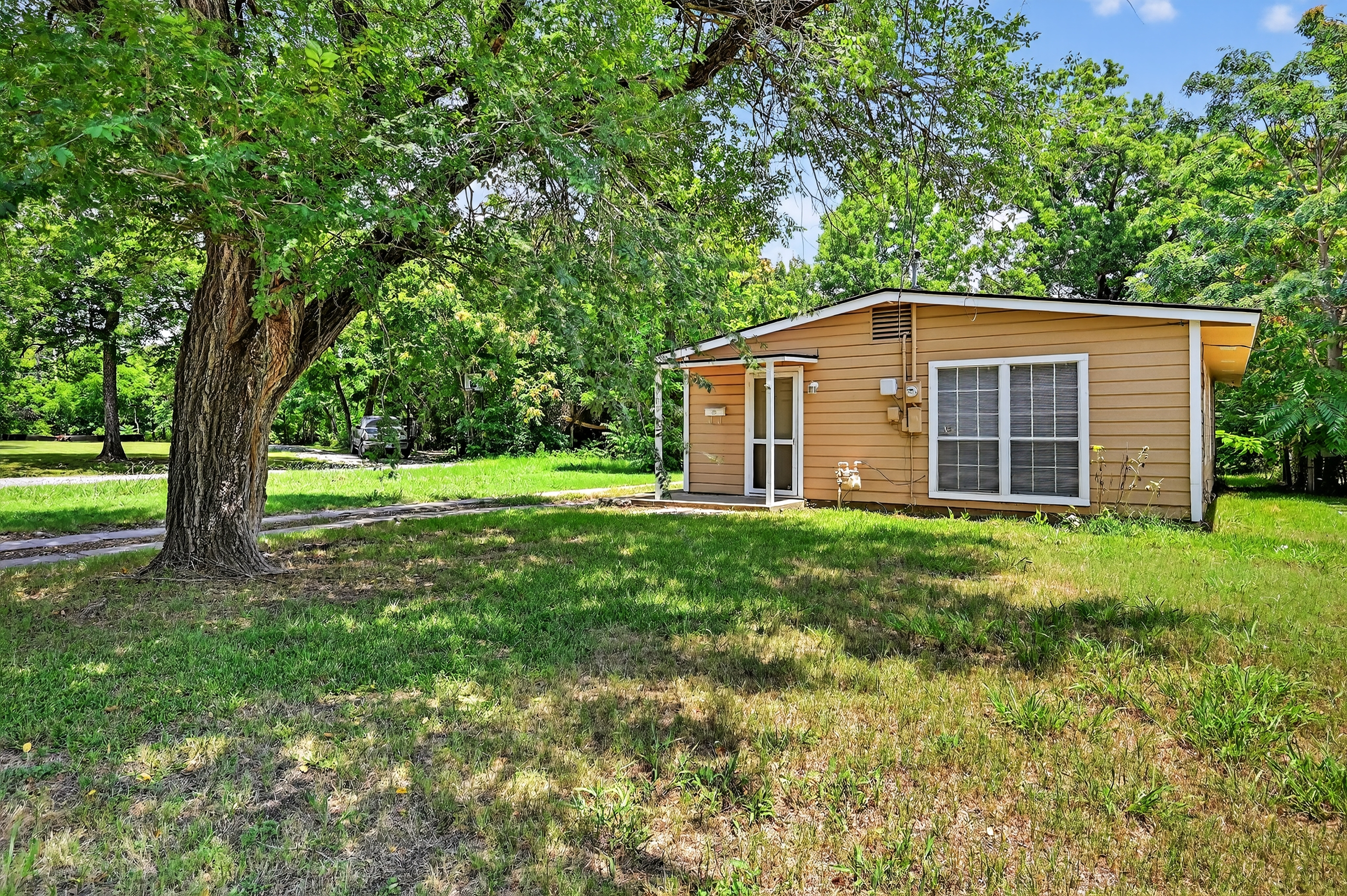Property main image