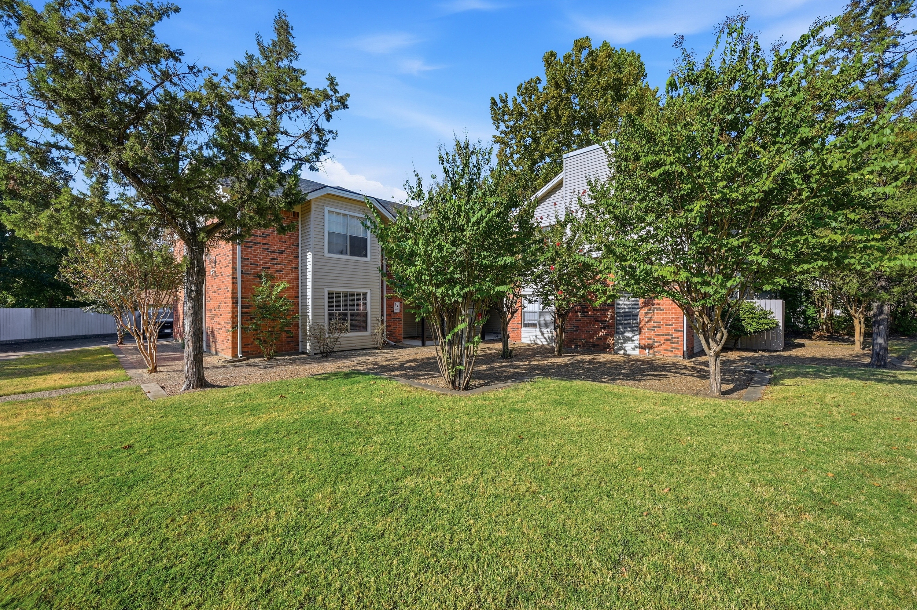 914 West Washington Street - A