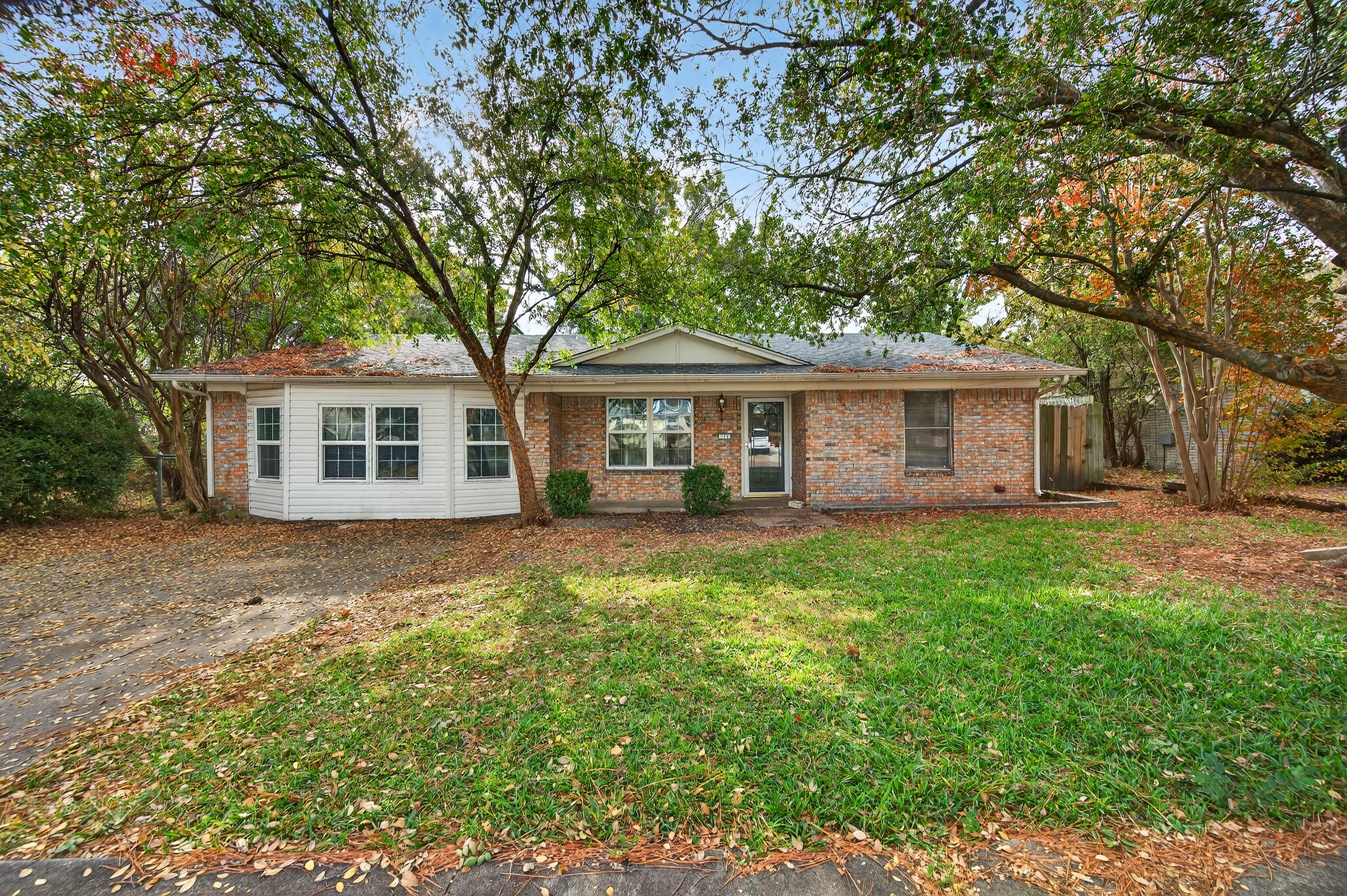 218 E Kansas Street - 1