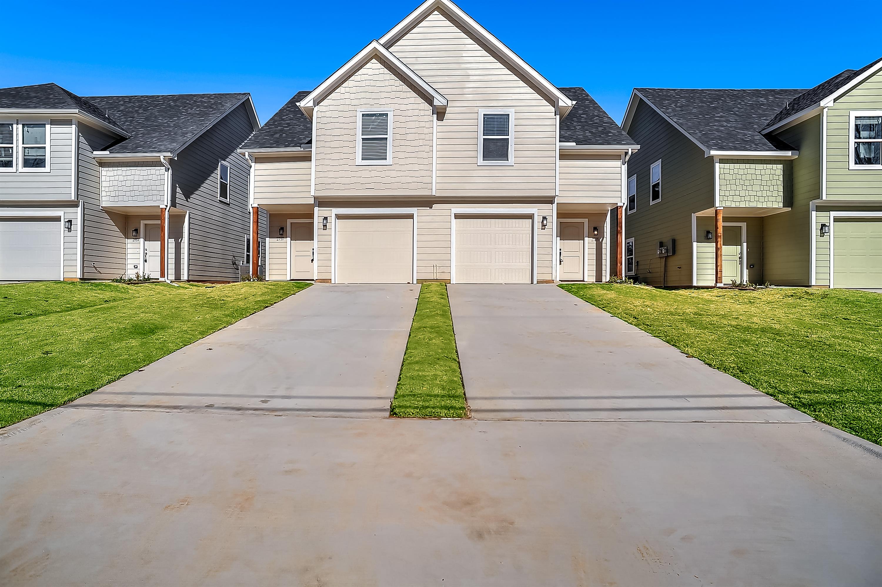 2735 West Washington Street